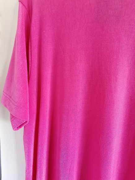 Essence Womens Top Size 18 To 20 Short Sleeved cerise pink relaxed fit plush - Picture 5 of 11